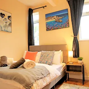  Homestay Ensuite Near Luton Station